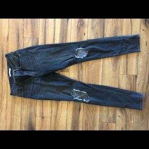 Levi desstressed jeans